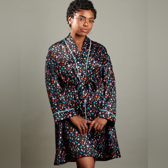 Tuesday of California “Sick Day” Robe - Picture 2 of 3